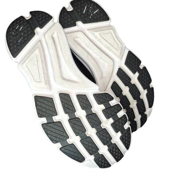 Under Armour Micro G Swift Sneakers - Picture 6 of 7